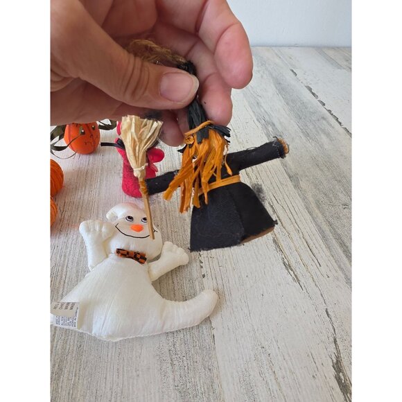 Mini Halloween pumpkin ghost witch devil ornament figurine village set - Picture 7 of 9